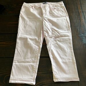 Bandolino light pink cropped jeans